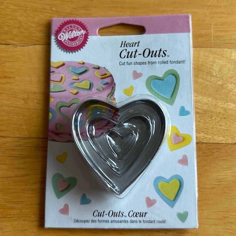 2004 Wilton Heart Fondant Cut-Outs